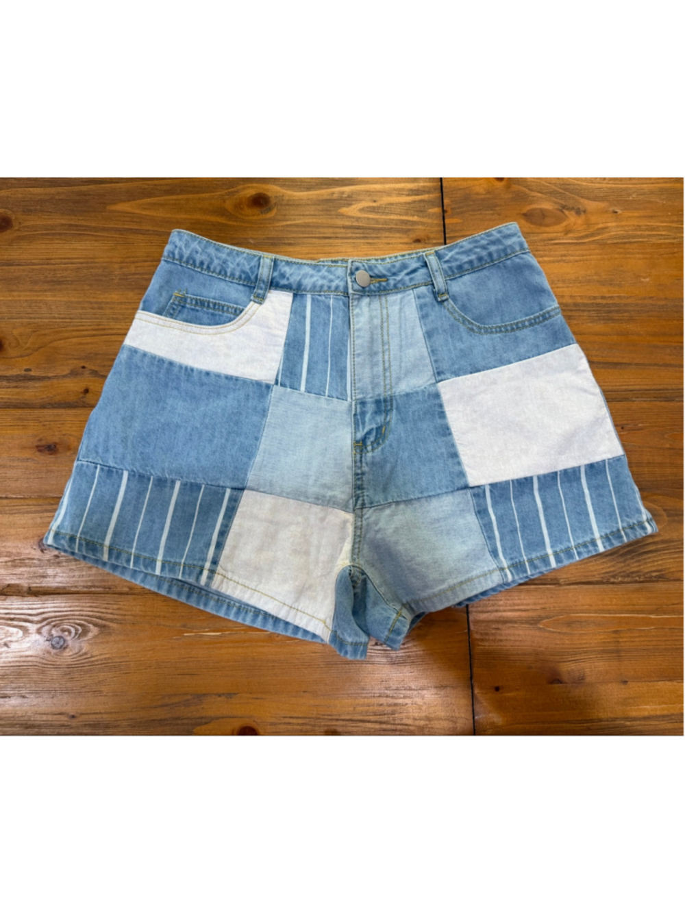 Easel Los Angeles Patchwork Denim Shorts Size M High Rise Boho Festival NWT - Picture 1 of 12